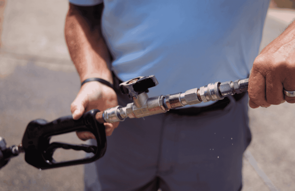 frontline-pressure-washing-16-min